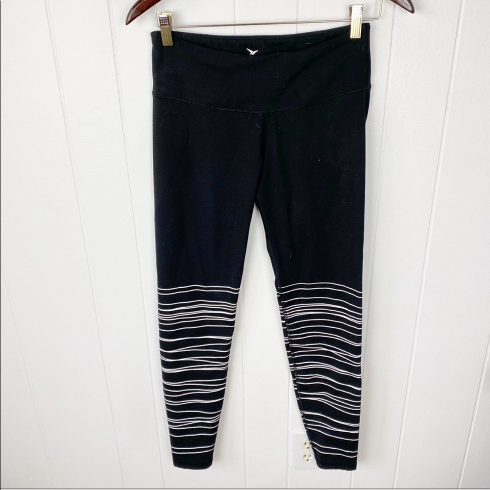 Old Navy Active Black Leggings with Handdrawn White Lines